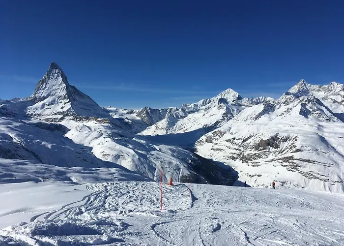 Chalet-style With Matterhorn View زيرمات